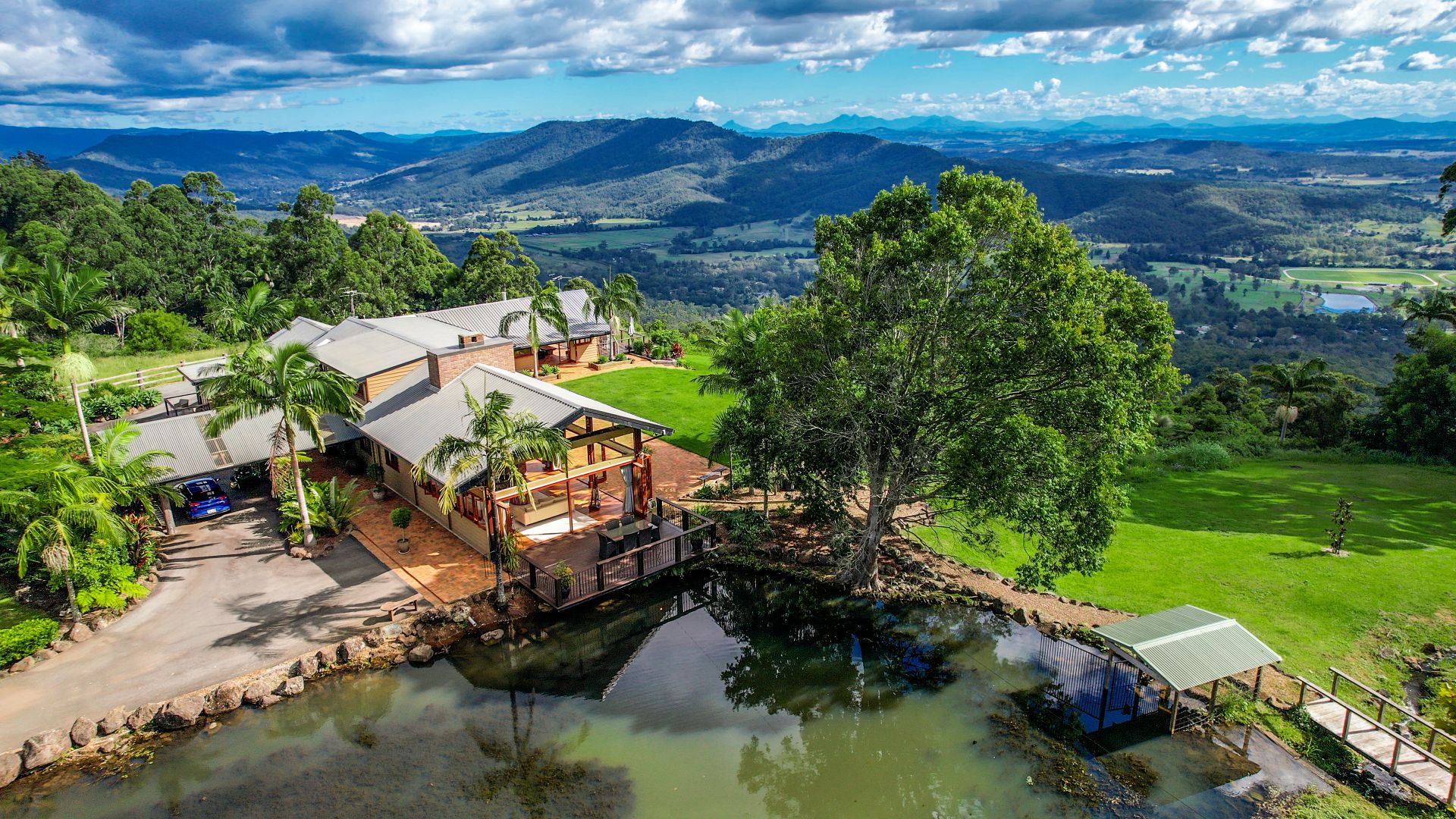 Cedar Lodge Retreat - Mt Tamborine qld grand country estate for sale