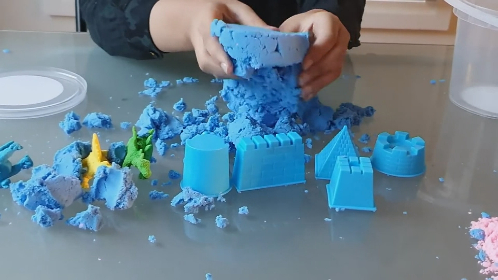 More than 300 SA schools report having sand linked to asbestos recall