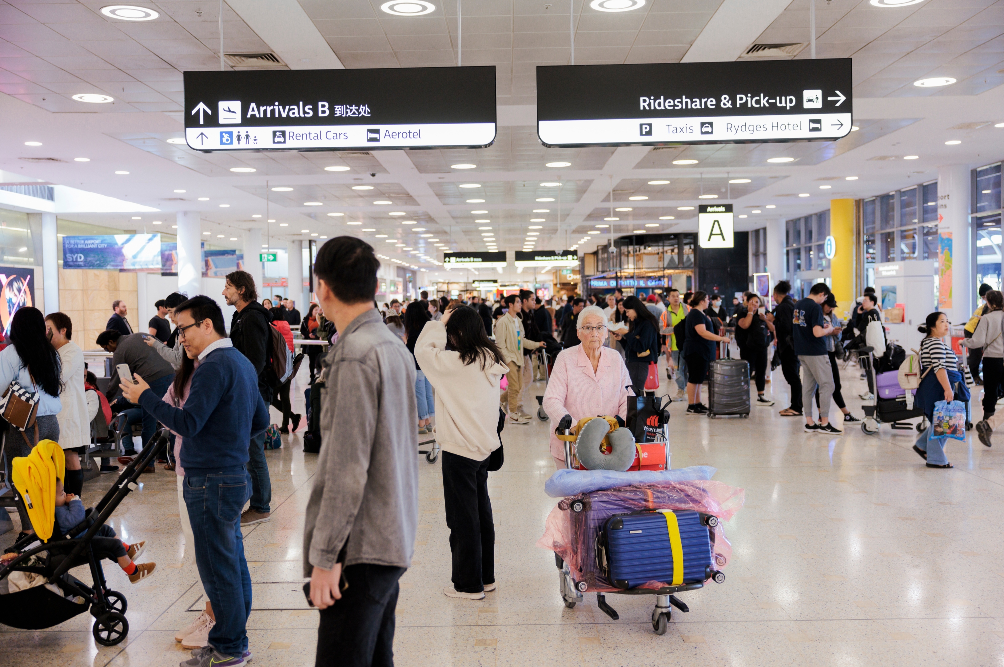 Passengers stranded, flights cancelled at Sydney Airport due to air traffic shortage