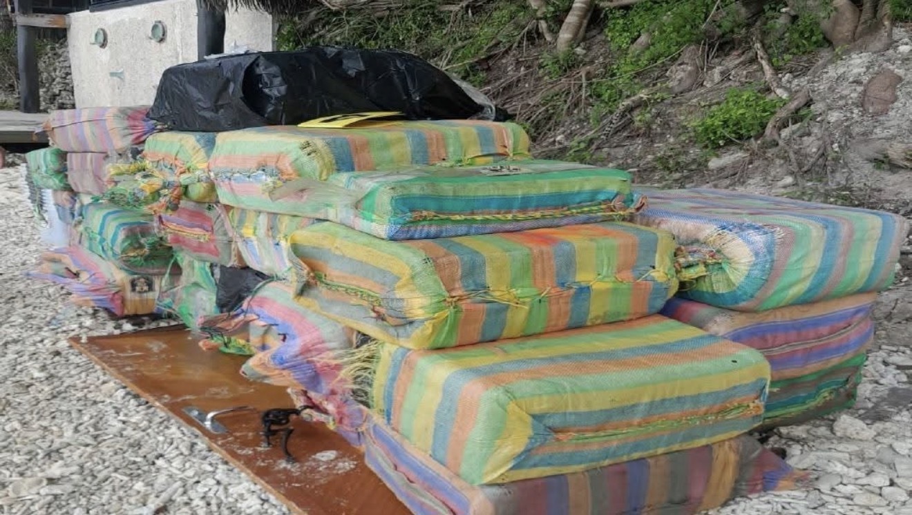 1.6 tonnes of cocaine found on sail boat in Vanuatu, allegedly headed for Australia