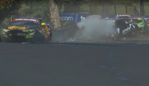 Grant Denyer involved in crash during Bathurst 6 Hour motor racing event.