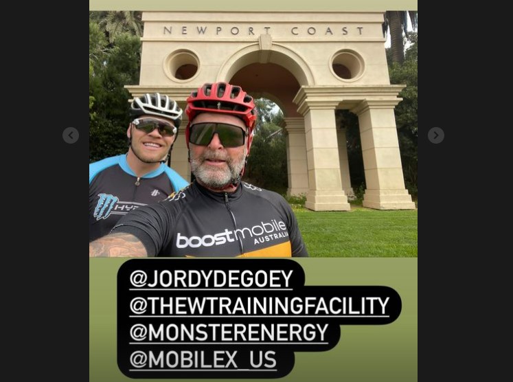 Jordan De Goey was spotted on the Instagram story of Johnny Louch.