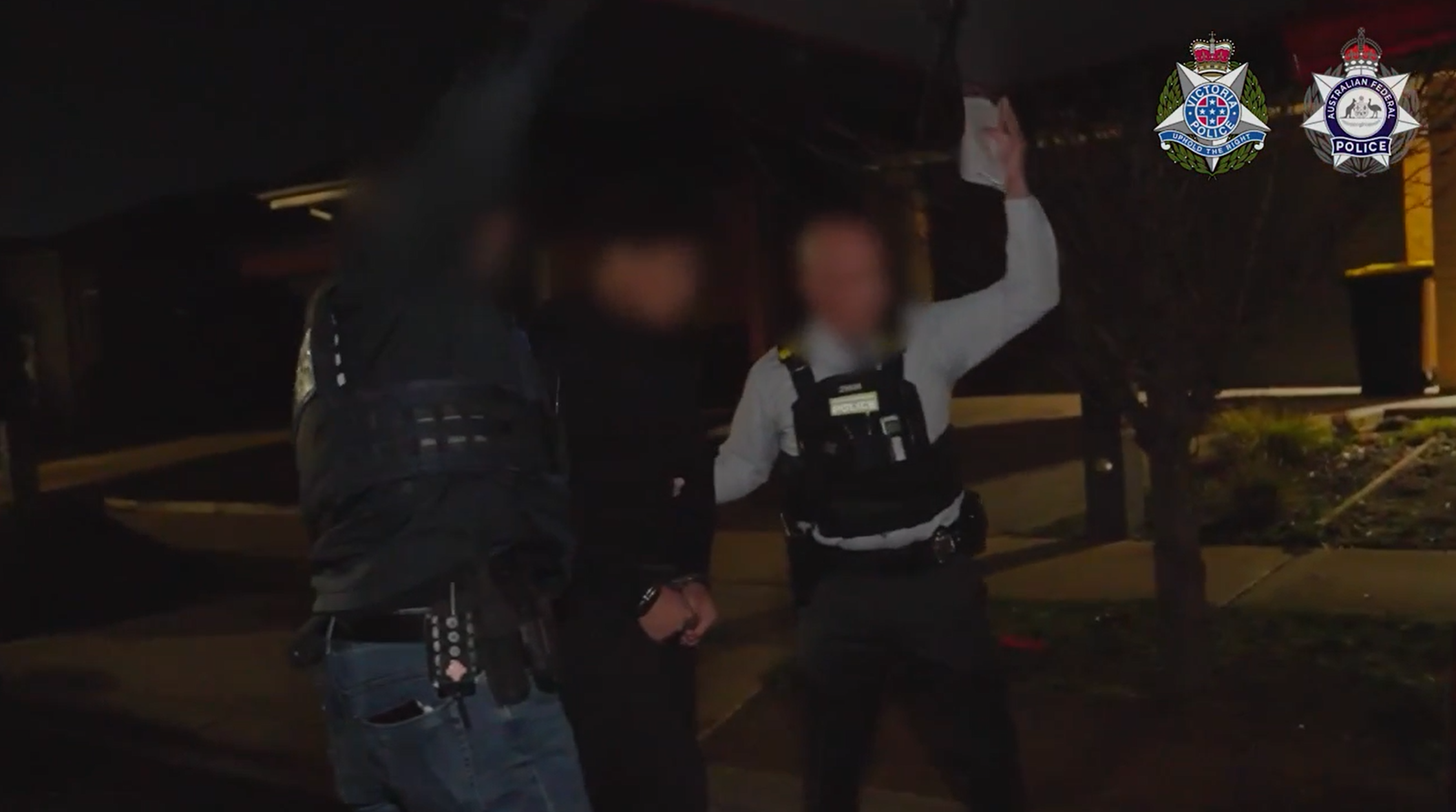 Cops investigating foreign criminals’ role in Melbourne synagogue attack 