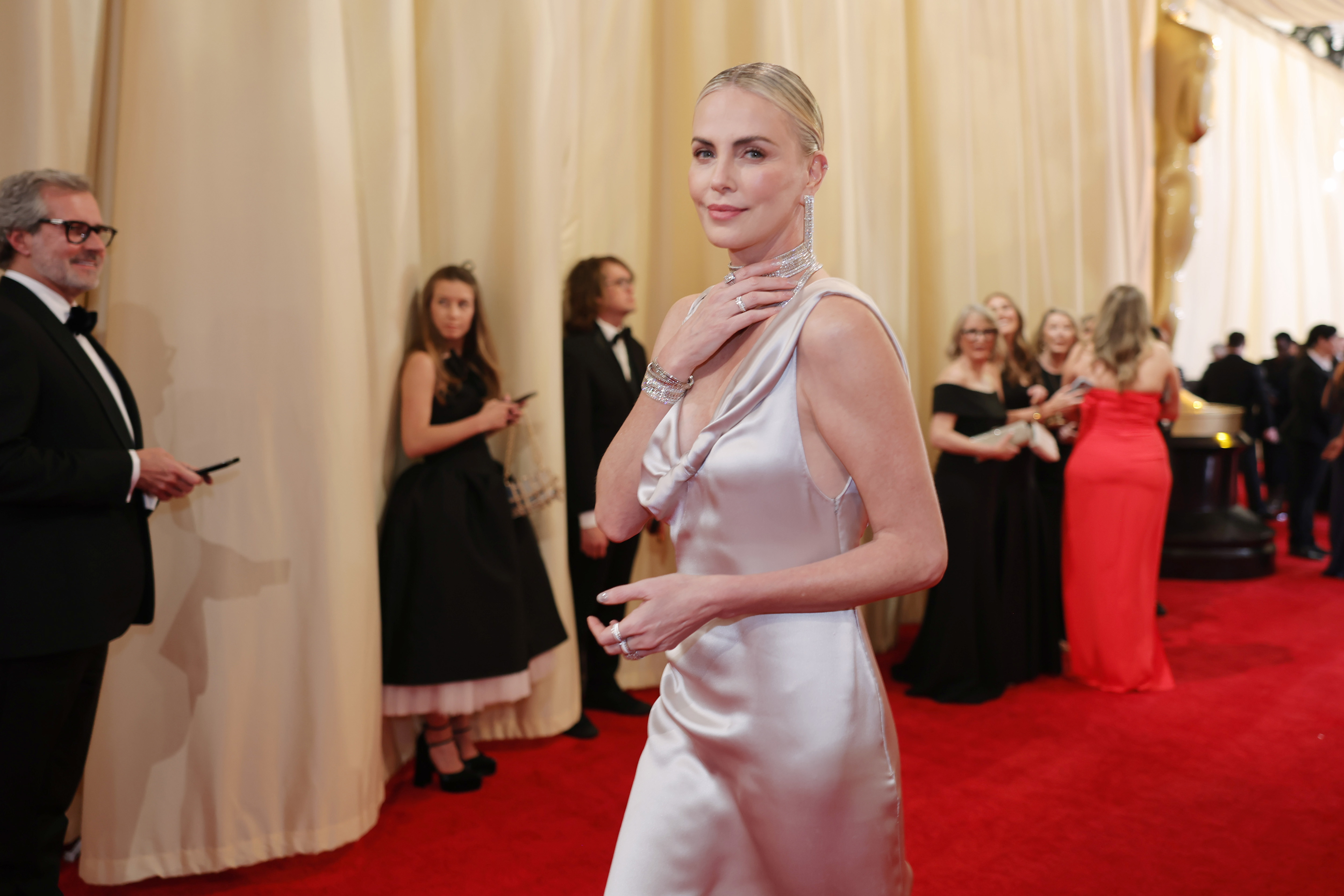 Charlize Theron attends the 96th Annual Academy Awards on March 10, 2024 in Hollywood, California. 