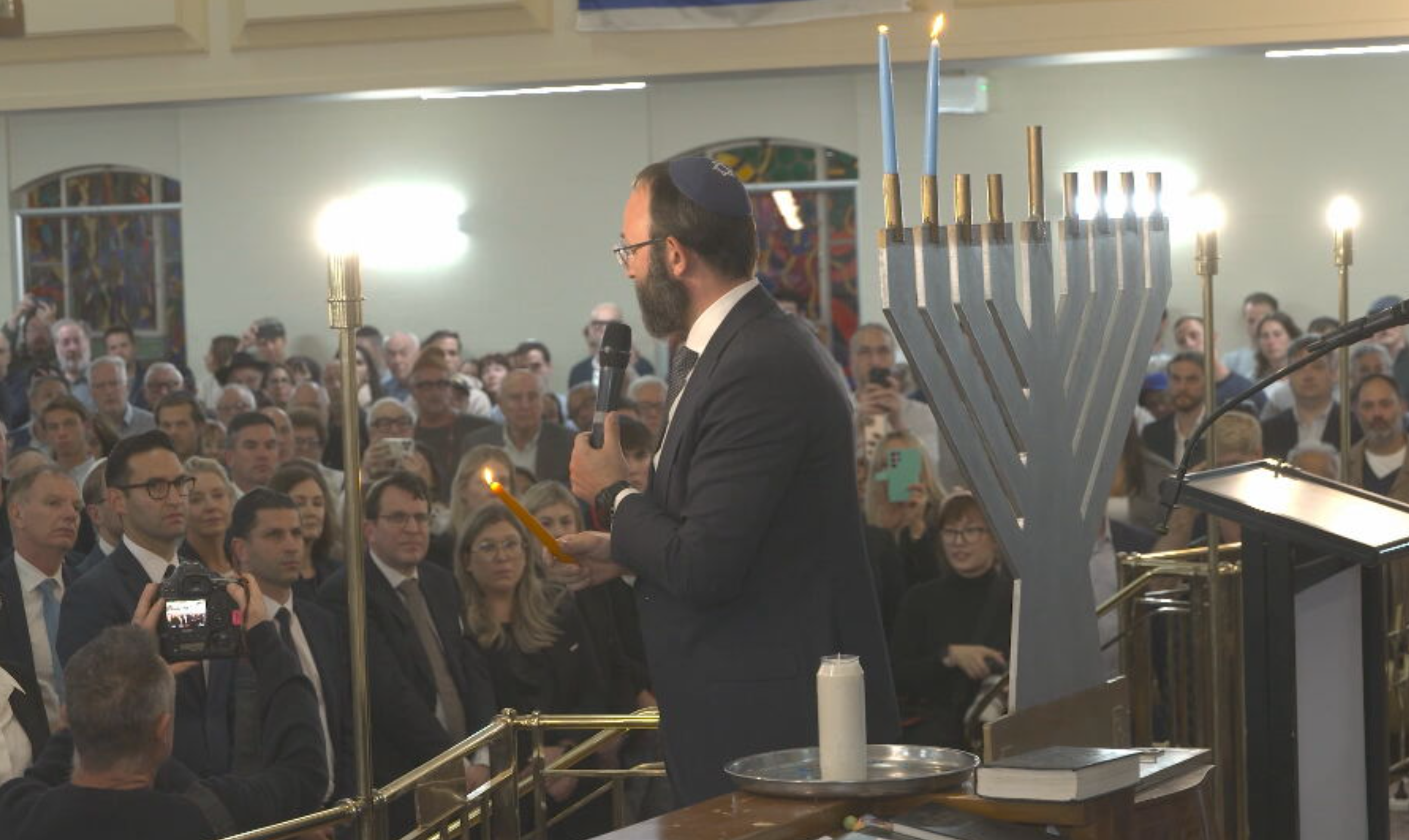 At the end of the event, a man from the crowd approached the premier with a series of taunts, including "Jacinta Allan you have blood on your hands".