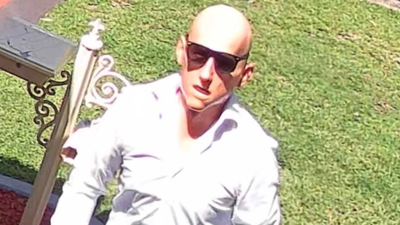 Burglar's elaborate disguise in $11k gun theft