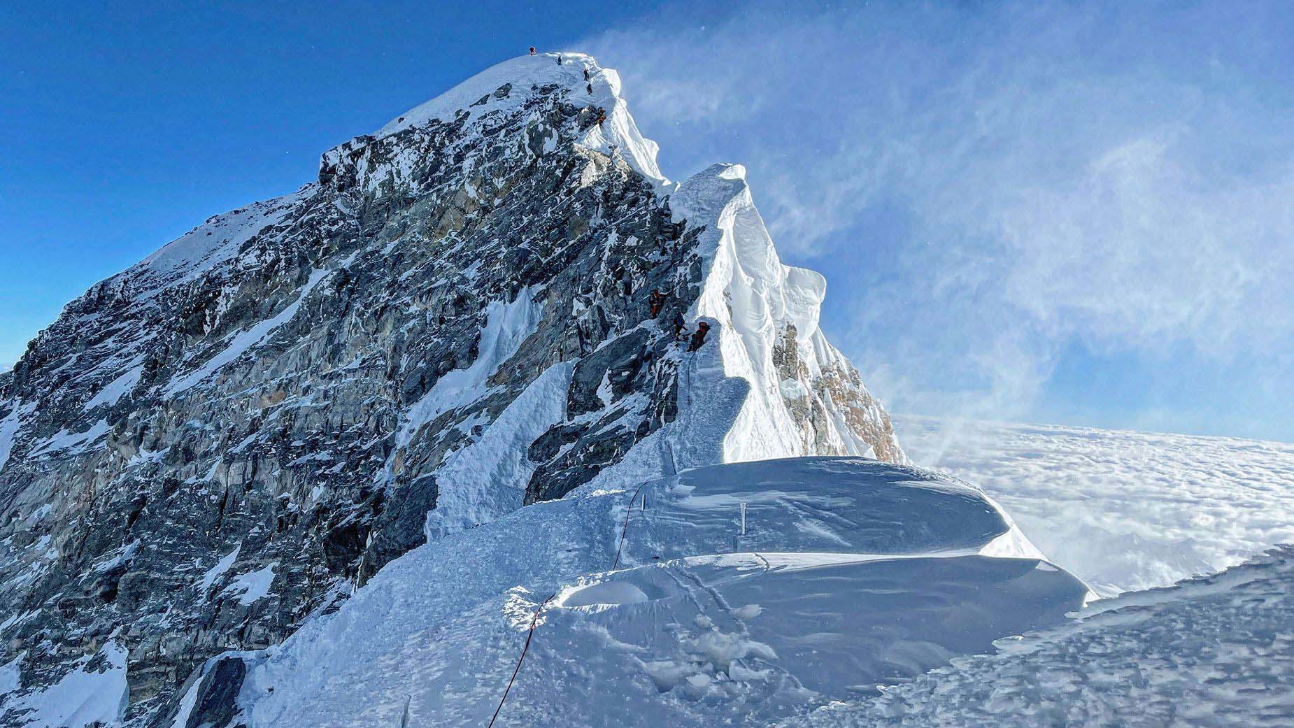 Why Are Hundreds Of Climbers Heading Into Mt Everest's 'death Zone'