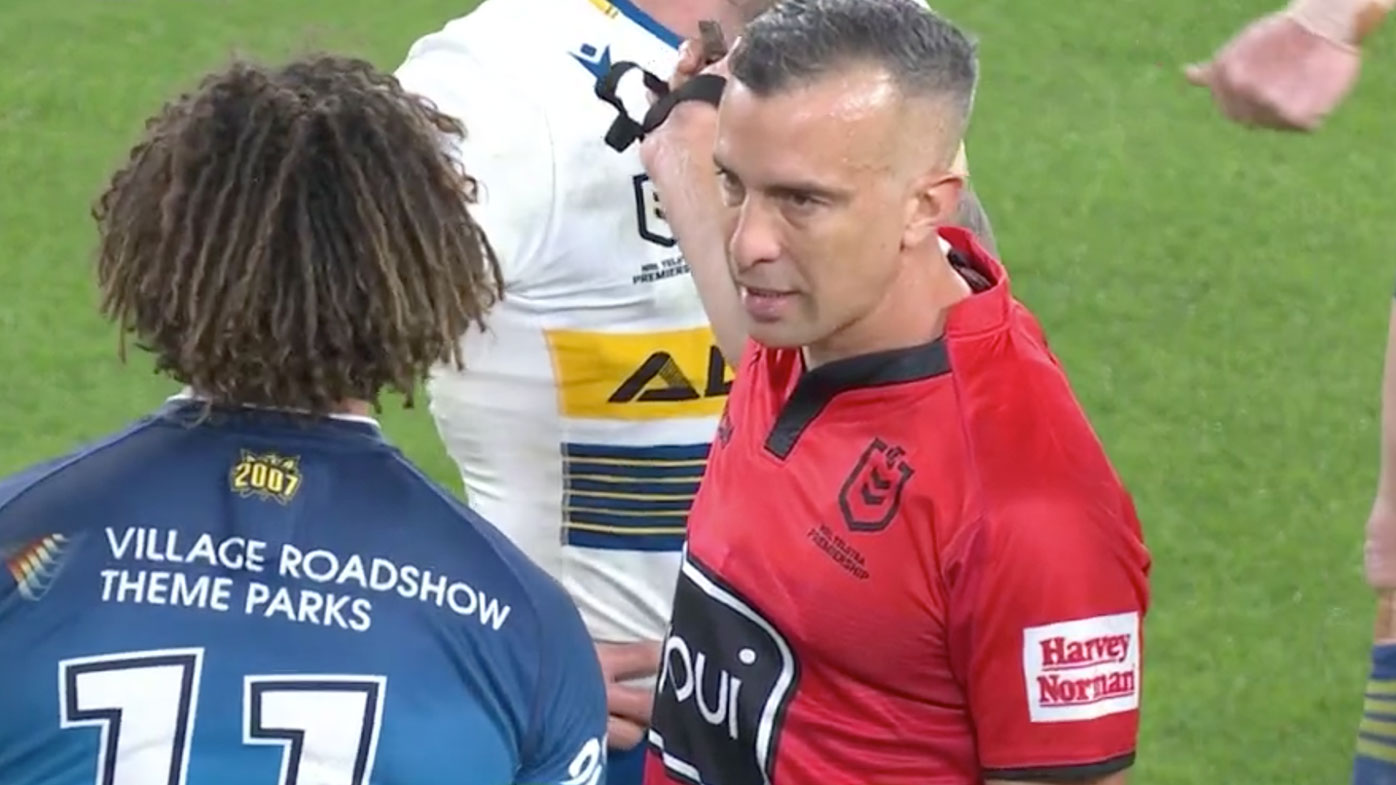 Referee Matt Cecchin puts Kevin Proctor in his place