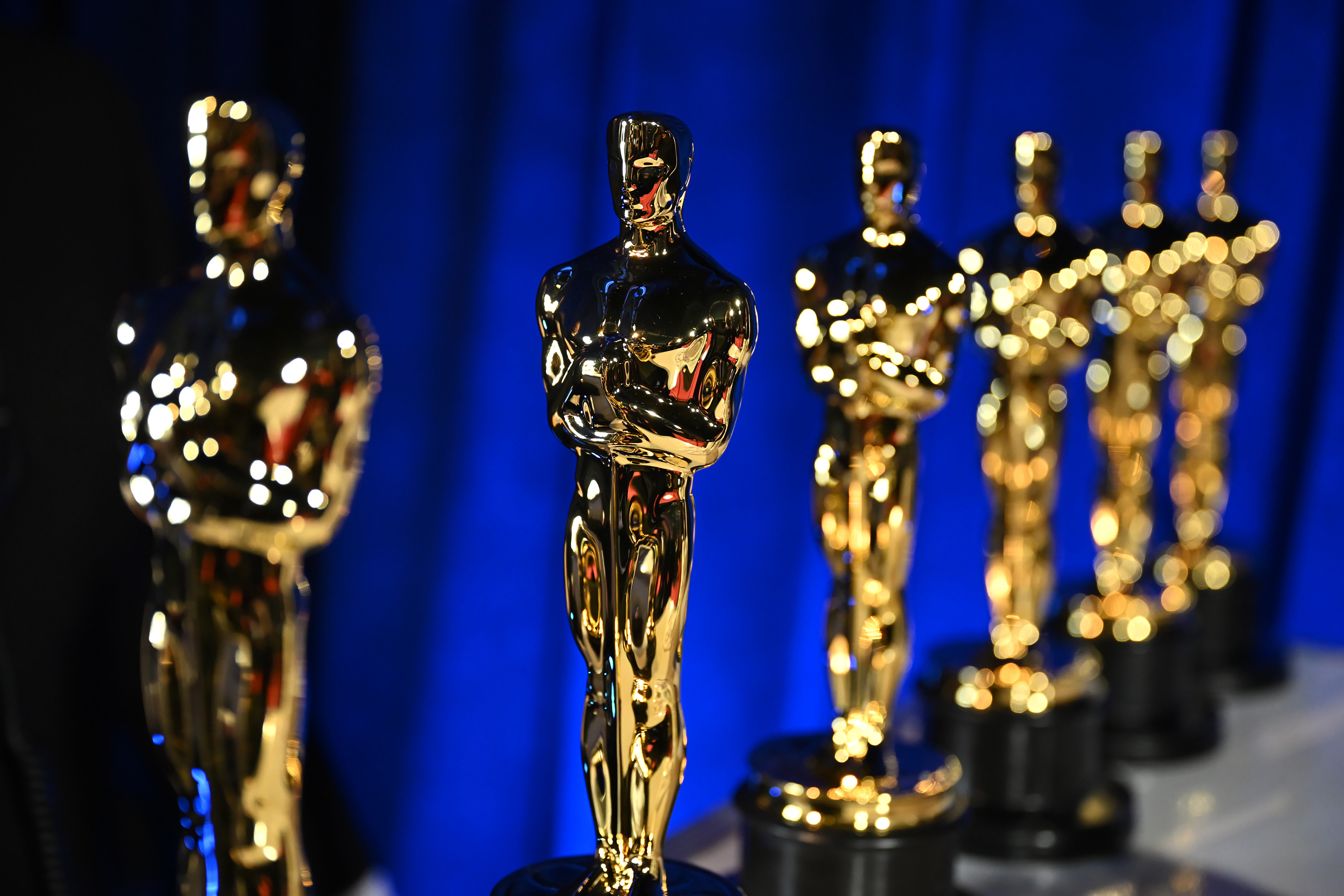 A line of Oscars.