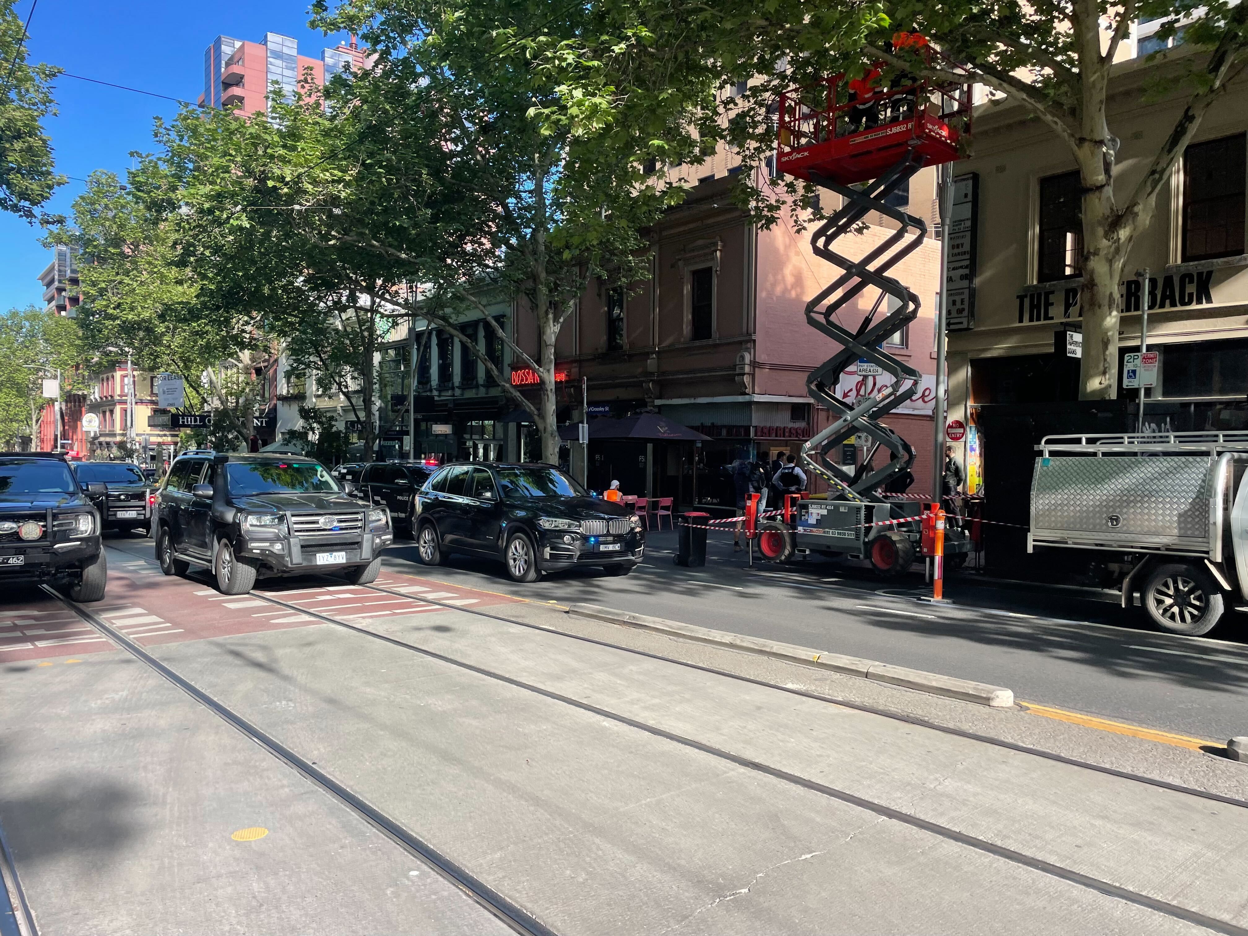 Melbourne CBD arrest after man carrying gun is arrested by police
