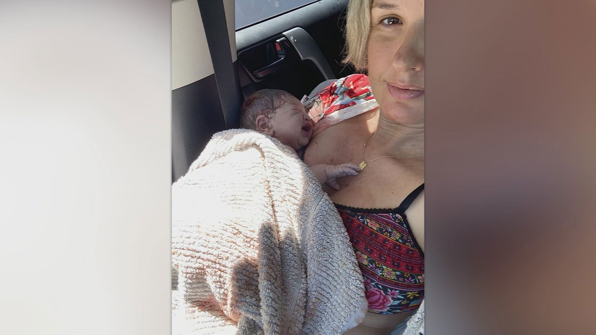Perth family deliver baby in emergency lane of Mitchell Freeway
