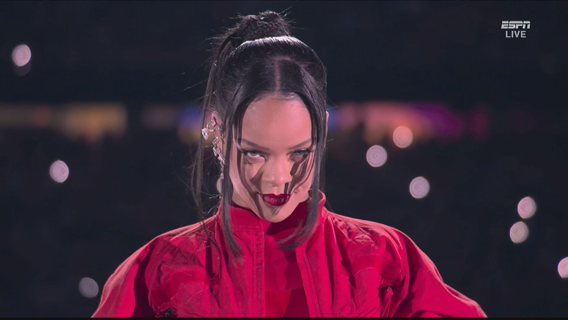 Super Bowl 2023 highs and lows, from Rihanna to the slippery turf