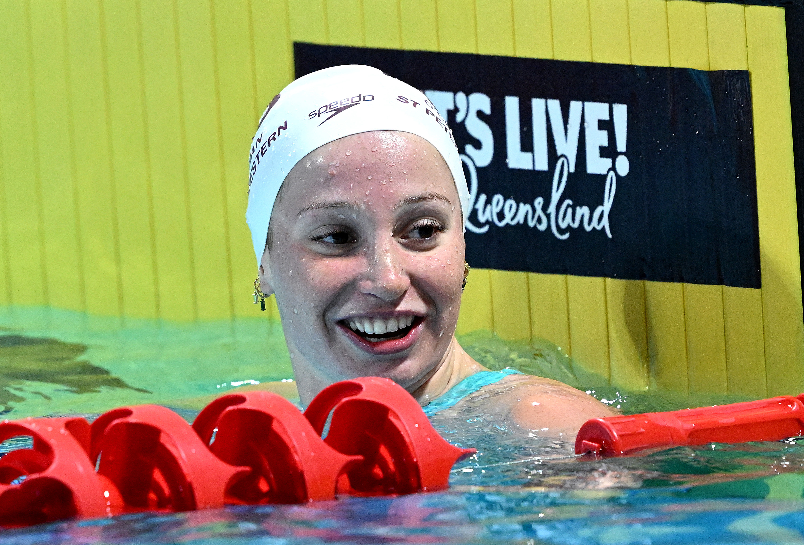 GOLD COAST, AUSTRALIA - APRIL 19: Mollie O'Callaghan wins the Women's Open 50 LC Metre Backstroke during night three of the 2023 Australian Swimming Championships at Gold Coast Aquatic Centre on April 19, 2023 in Gold Coast, Australia. (Photo by Bradley Kanaris/Getty Images)