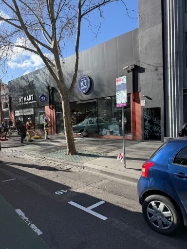 Car crashes into shopfront in Melbourne's CBD