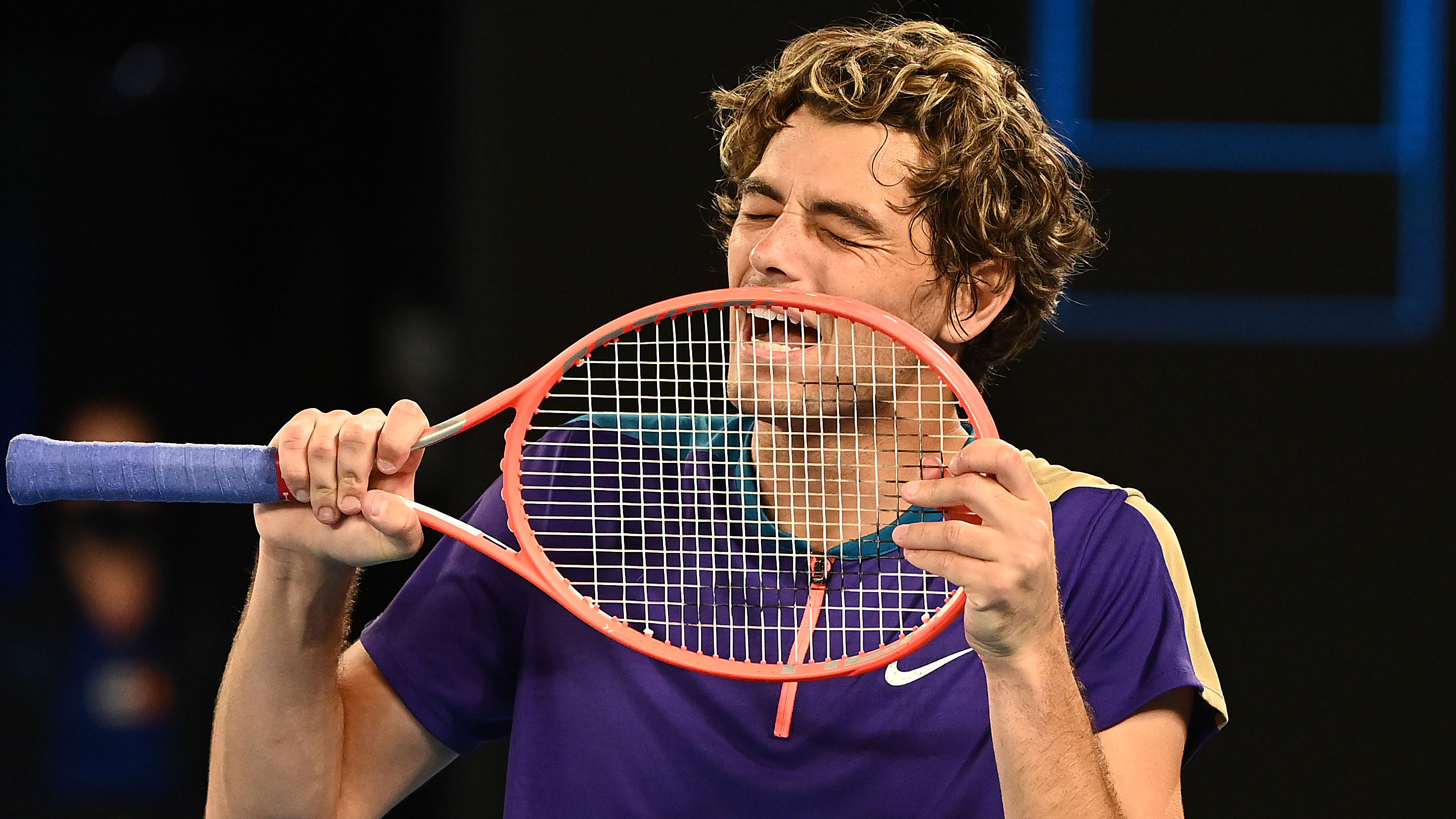 Australian Open Novak Djokovic vs Taylor Fritz crowd leaves mid-match, injury battle