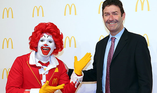 Ex-CEO de McDonald's multado por supuestamente engañar a los inversores sobre su despido