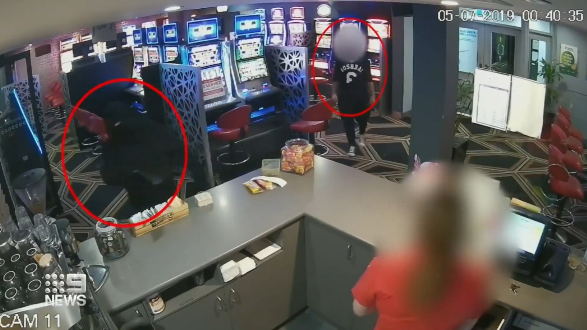Queensland man receives bravery award for thwarting armed robbery using a pot plant