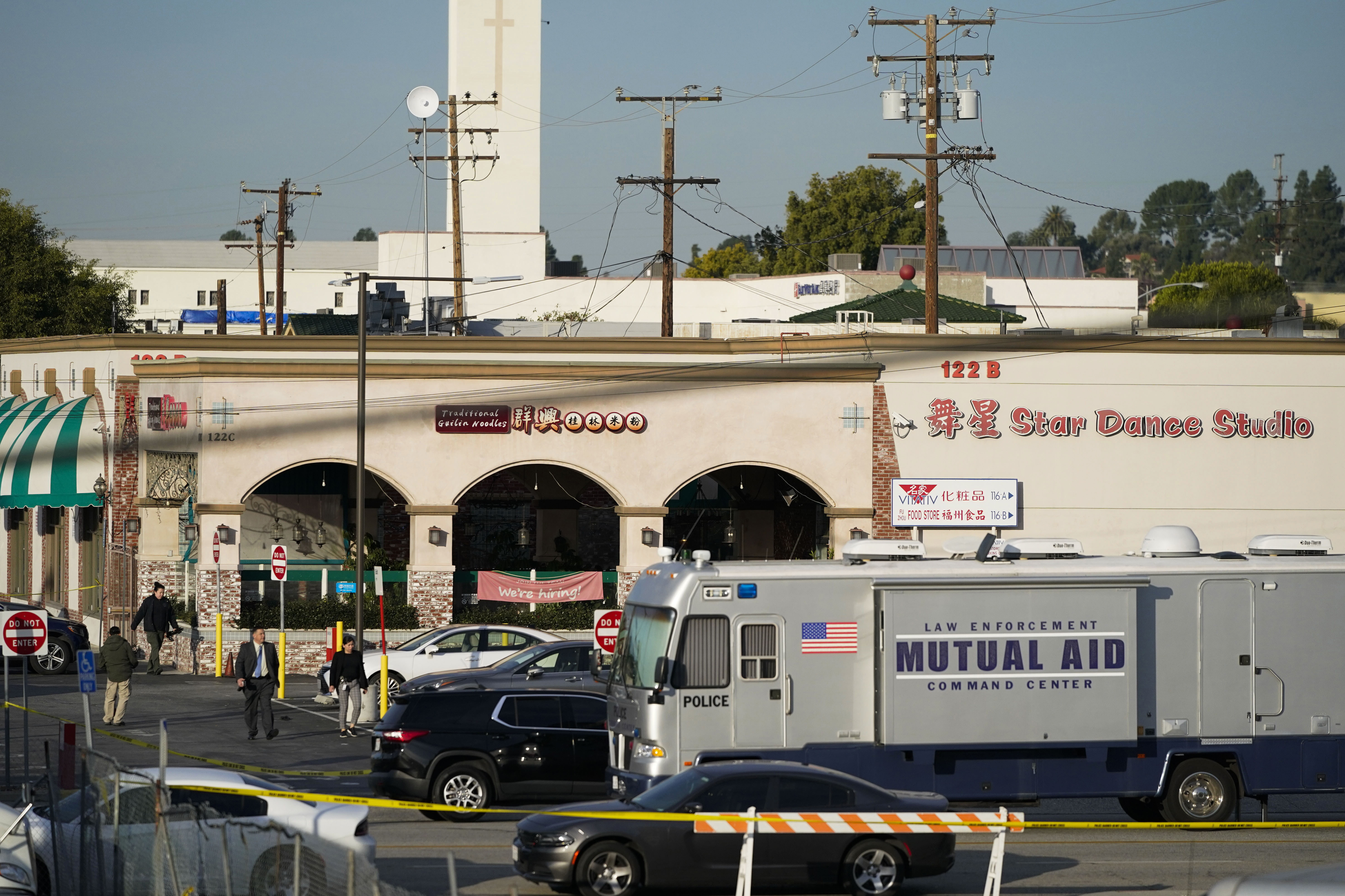 Cifra de muertos aumenta a 11 en tiroteo masivo en Monterey Park