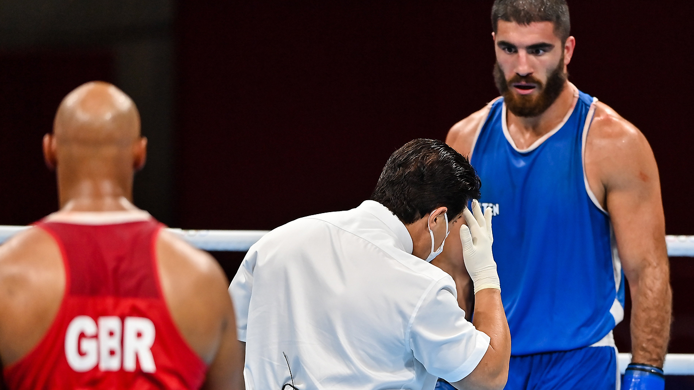 Tokyo Olympics 2021: French boxer Mourad Aliev throws tantrum