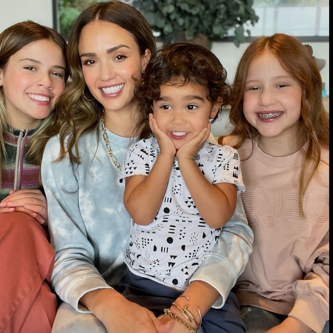 Jessica Alba poses with her three children.