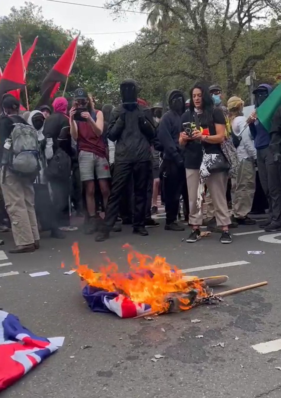 Australian flag burning protest Melbourne, Victoria