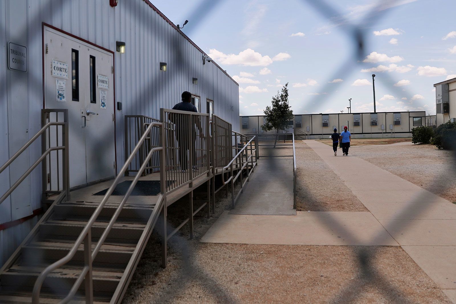 NZ mother and son held in US immigration custody for weeks after paperwork mistake