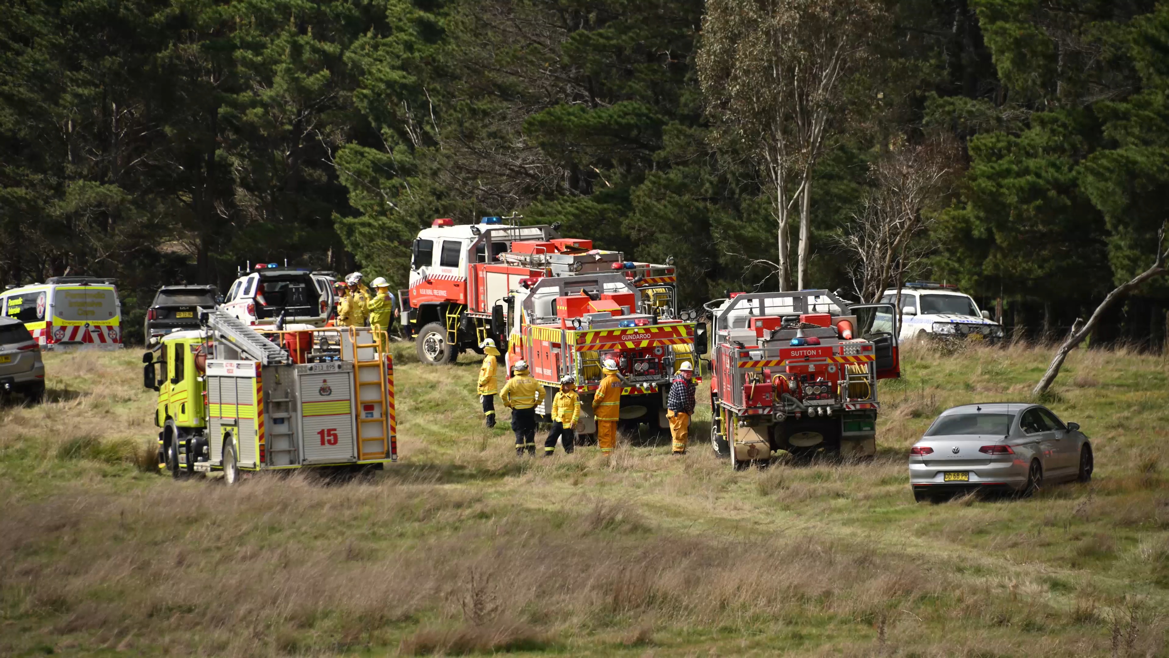 A light plane has crashed near Lake George, near Canberra.