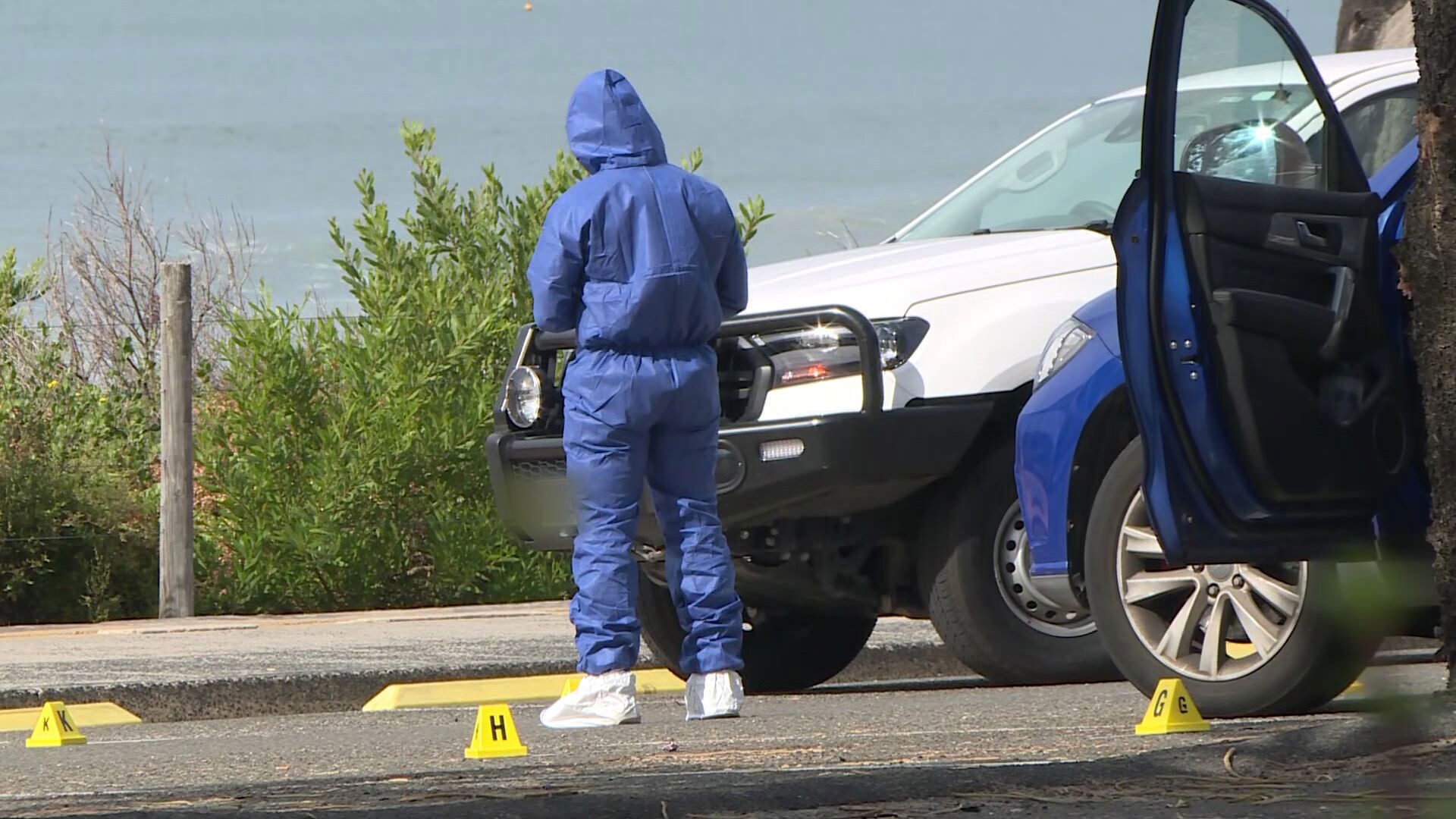 The man was found by a blue SUV in the carpark at Umina on the NSW Central Coast.