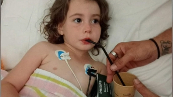 A Victorian toddler has been hospitalised after she was allegedly left in a daycare bus for up to five hours.Alyza, three, is regularly picked up from her Shepparton home by bus and taken to Lulla's Children and Family Centre about three kilometres away.