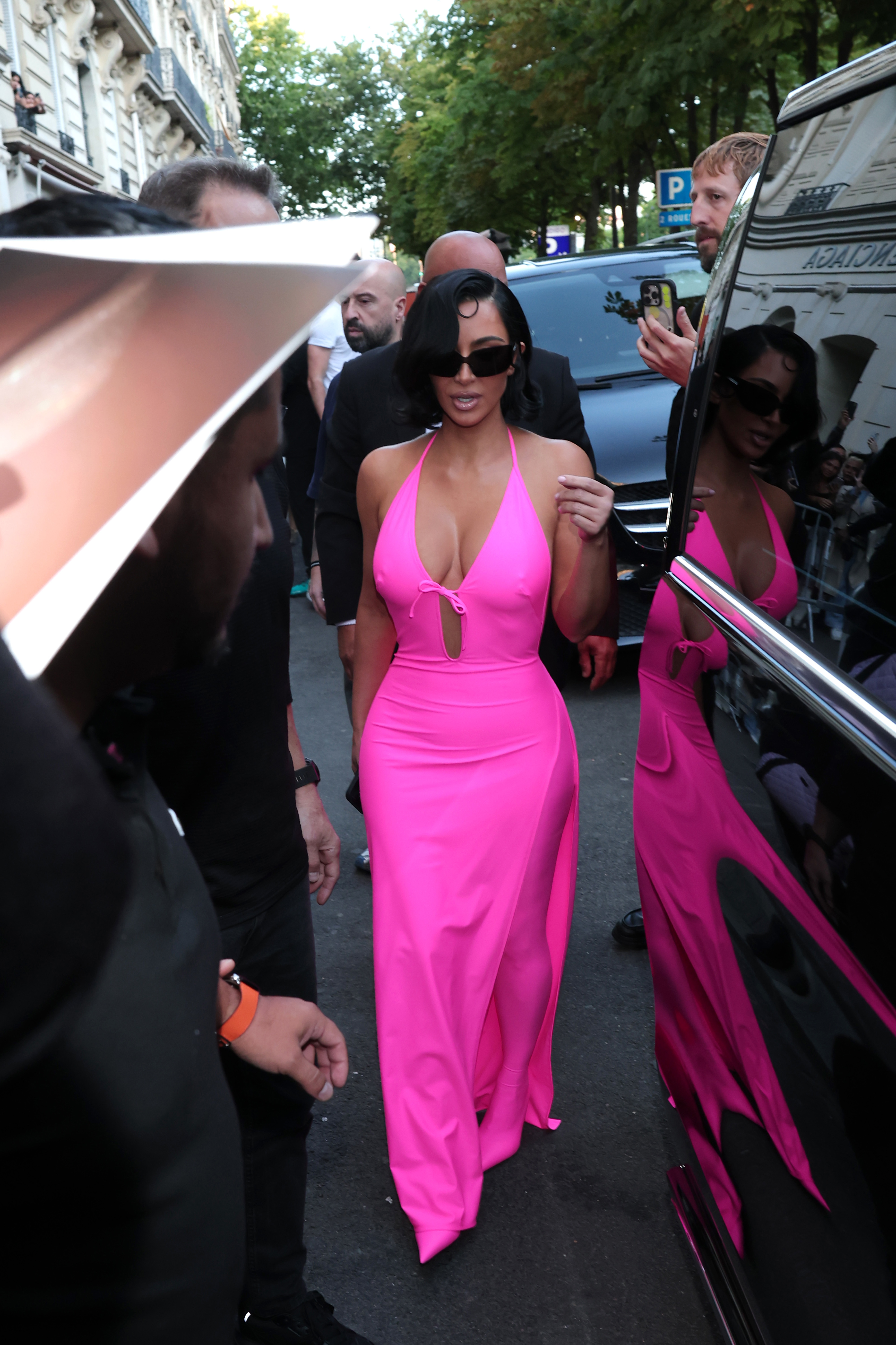 kim kardashian pink balenciaga paris fashion week