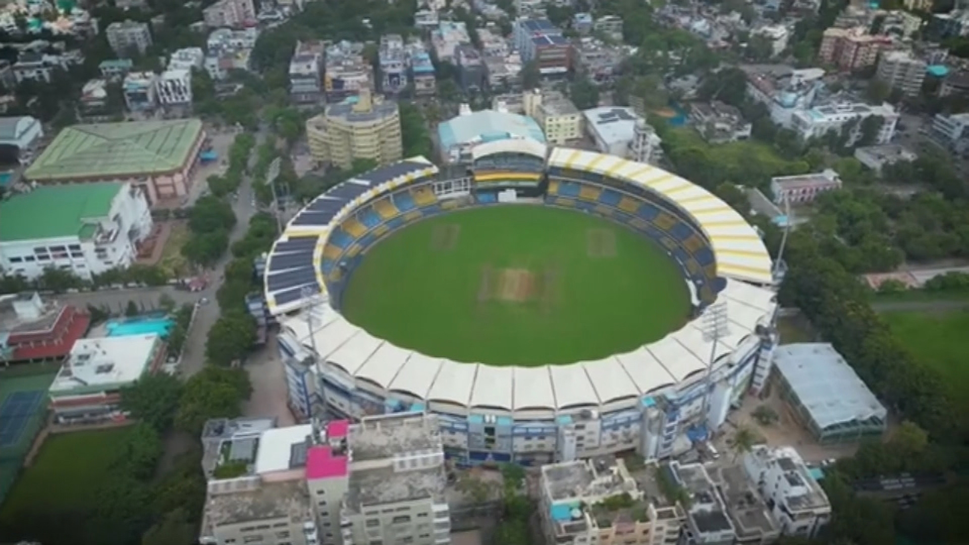  the Aussie women are preparing to take on South Africa tonight at Indore's Holkar stadium.