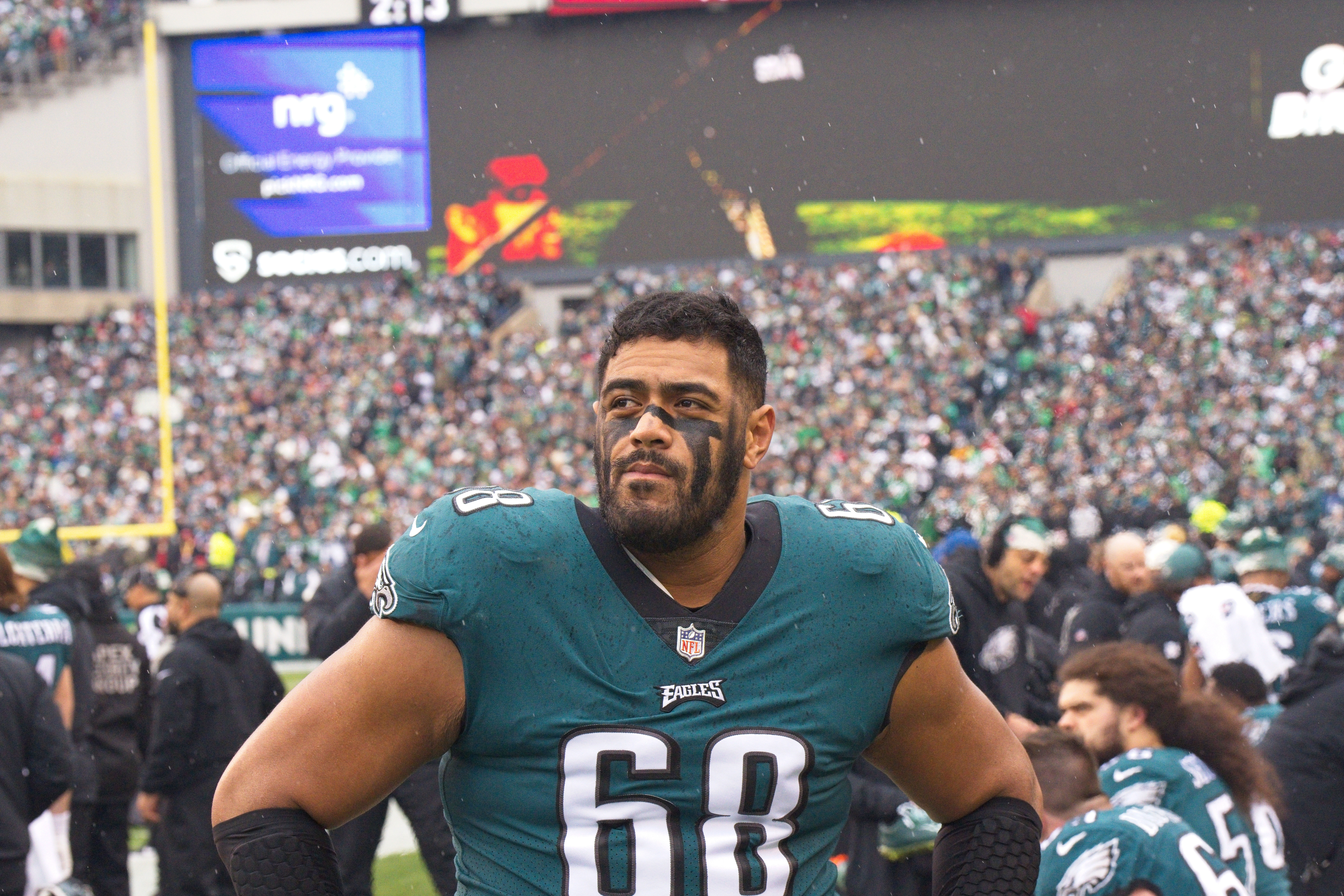 Philadelphia Eagles' Jordan Mailata warms up before a preseason NFL  football game, Thursday, Aug. 24, 2023, in Philadelphia. (AP Photo/Matt  Slocum Stock Photo - Alamy