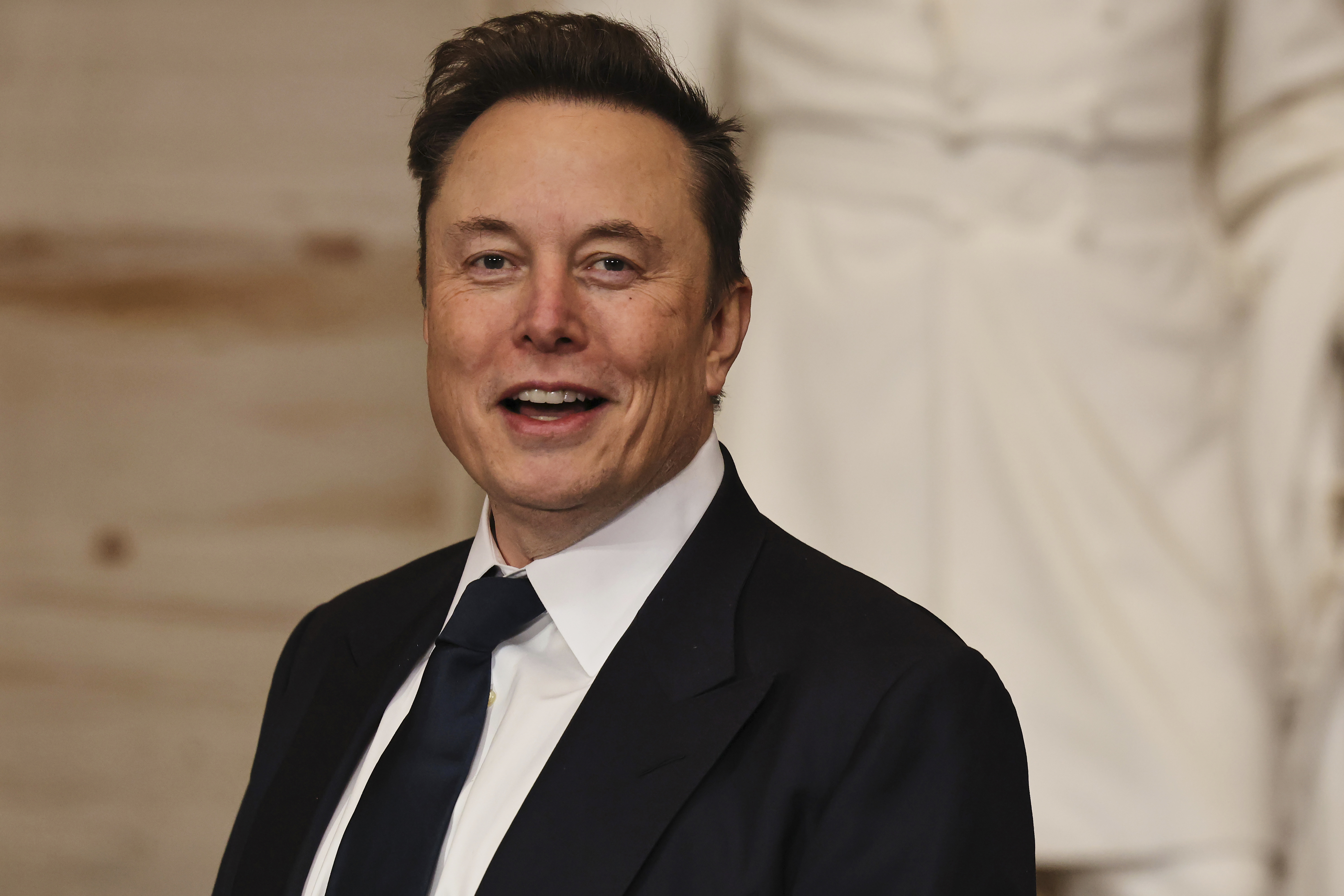 Elon Musk dice que no tiene planes de comprar tiktok