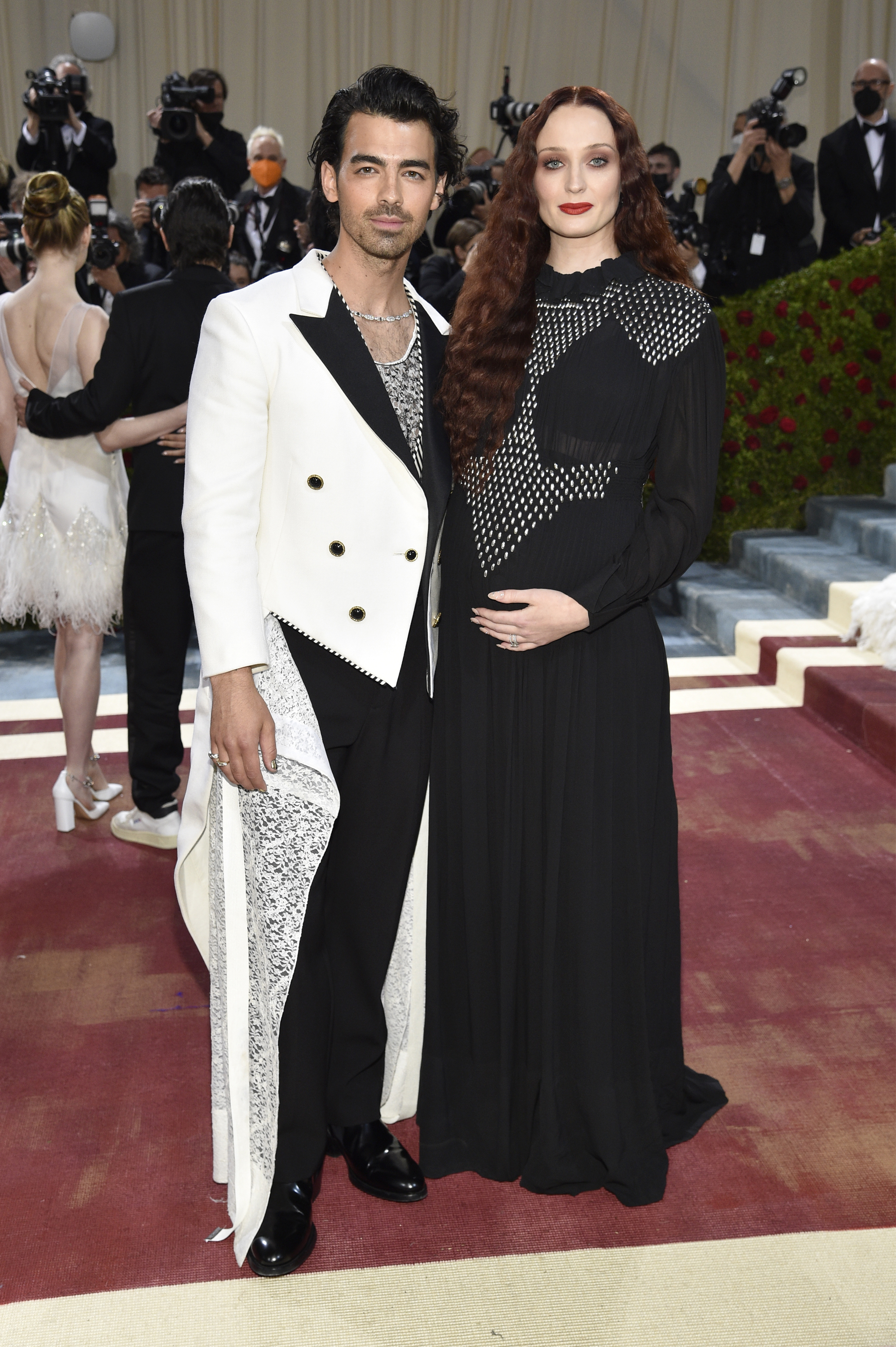 Joe Jonas, left, and Sophie Turner attend The Metropolitan Museum of Art's Costume Institute benefit gala celebrating the opening of the "In America: An Anthology of Fashion" exhibition on Monday, May 2, 2022, in New York. (Photo by Evan Agostini/Invision/AP)