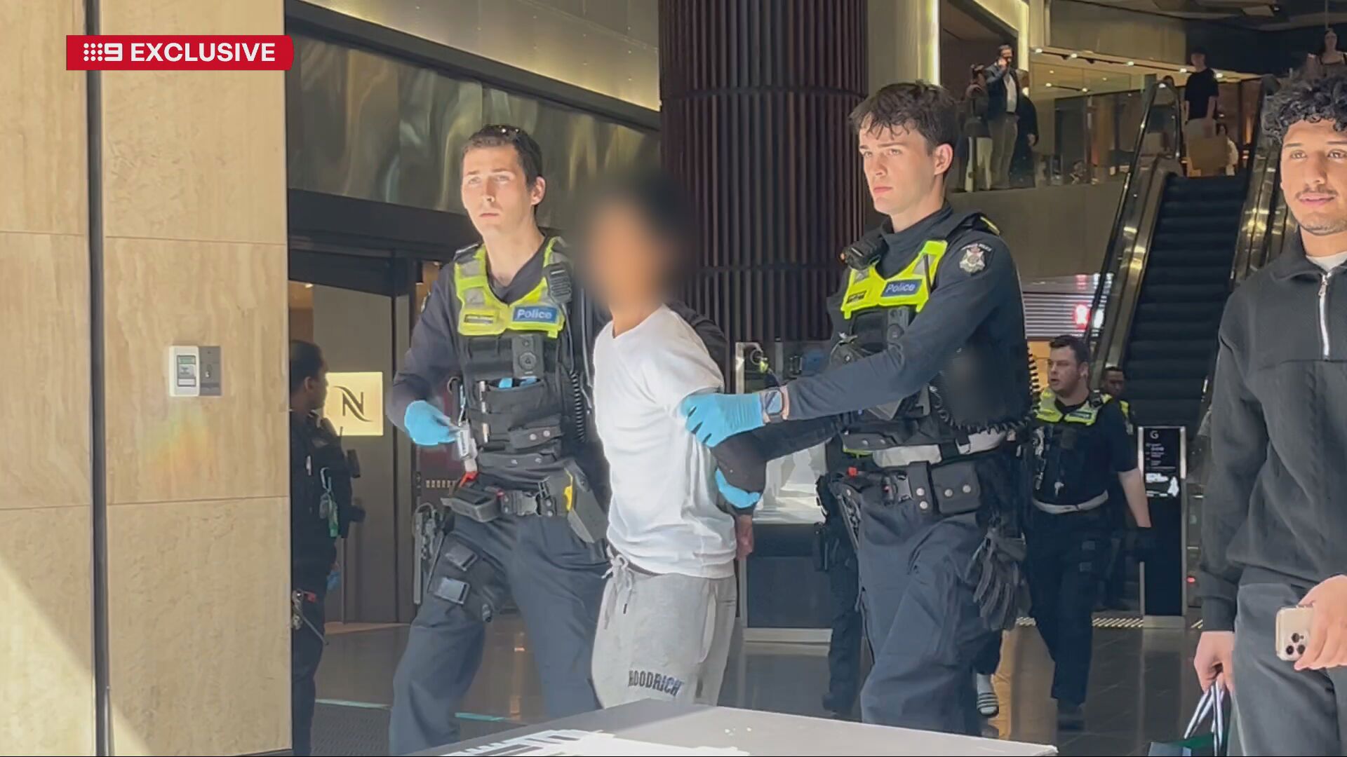 Four teenagers arrested after police chase Bourke Street Melbourne