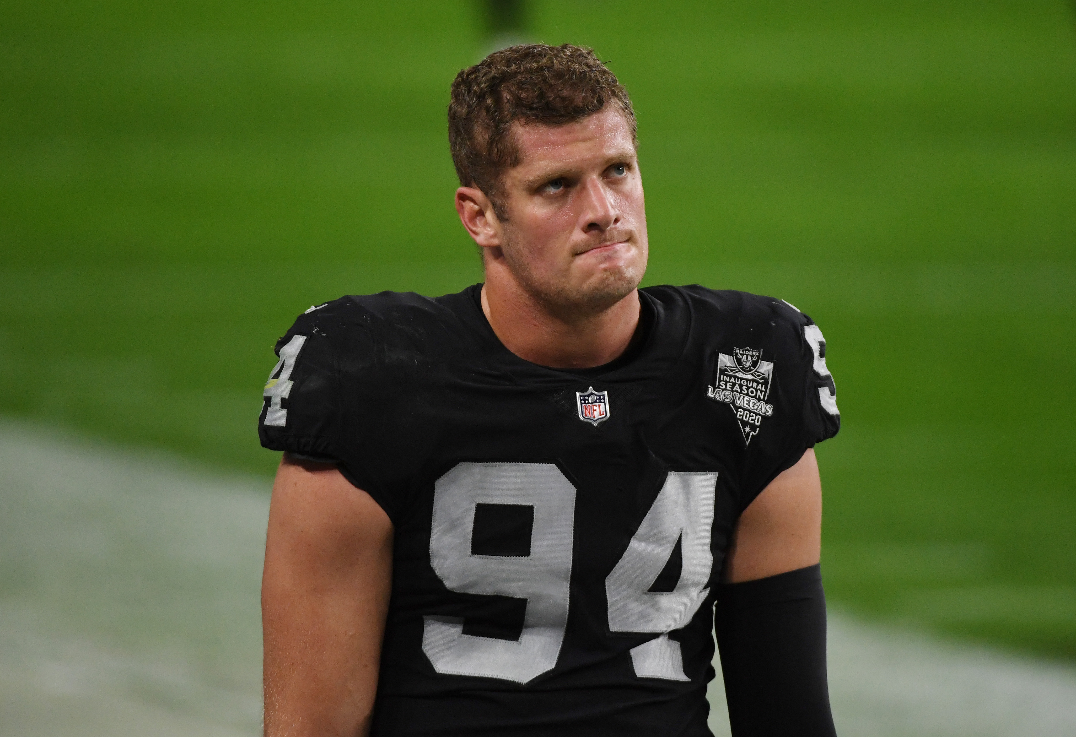 Raiders defensive lineman Carl Nassib becomes first active NFL