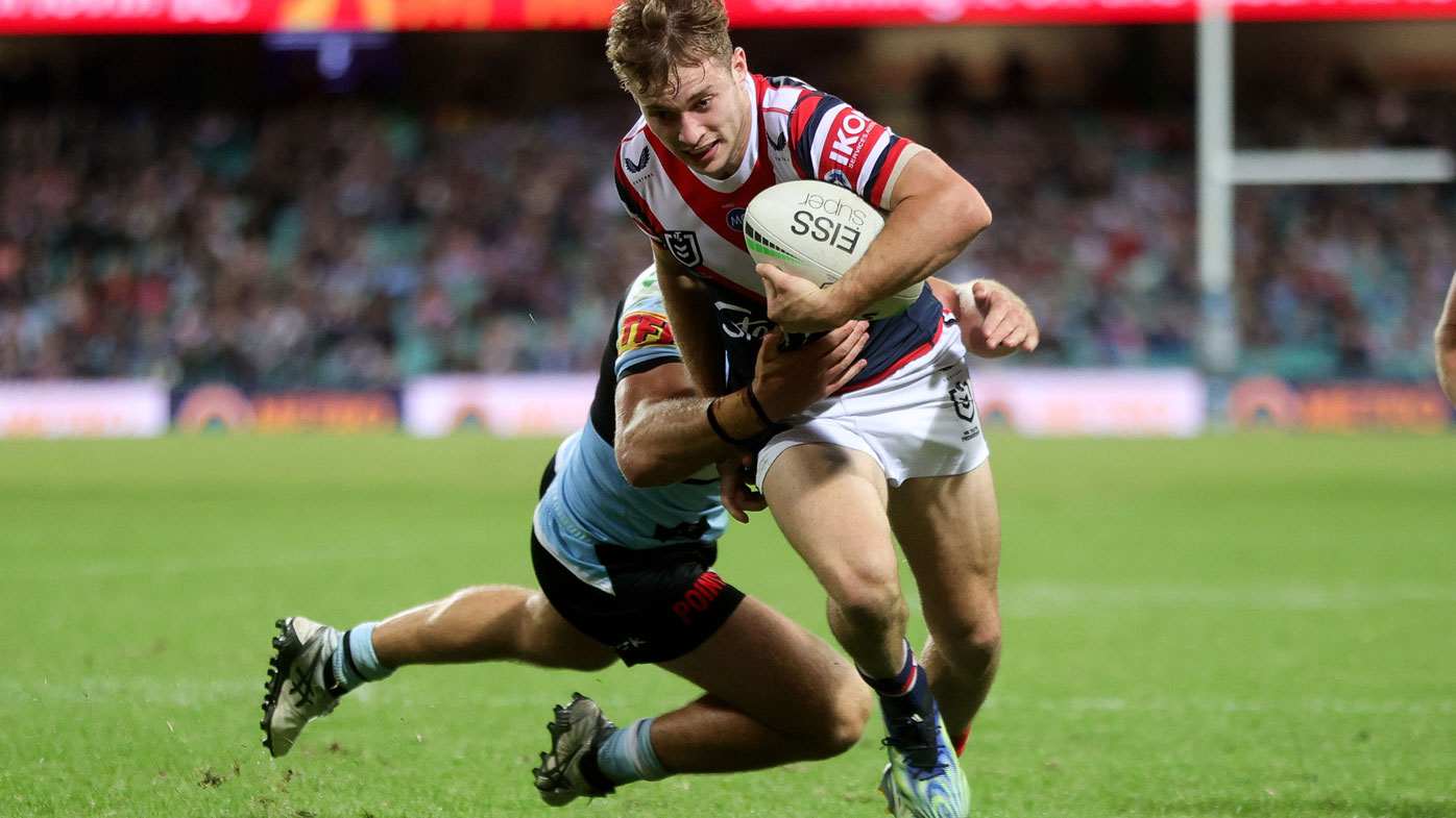 Sam Walker blows past Chad Townsend for the match-winning try. (Getty)