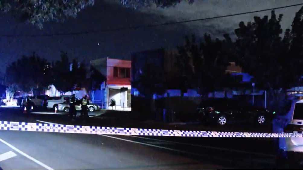 Police launch manhunt after man shot at Melbourne shopping strip