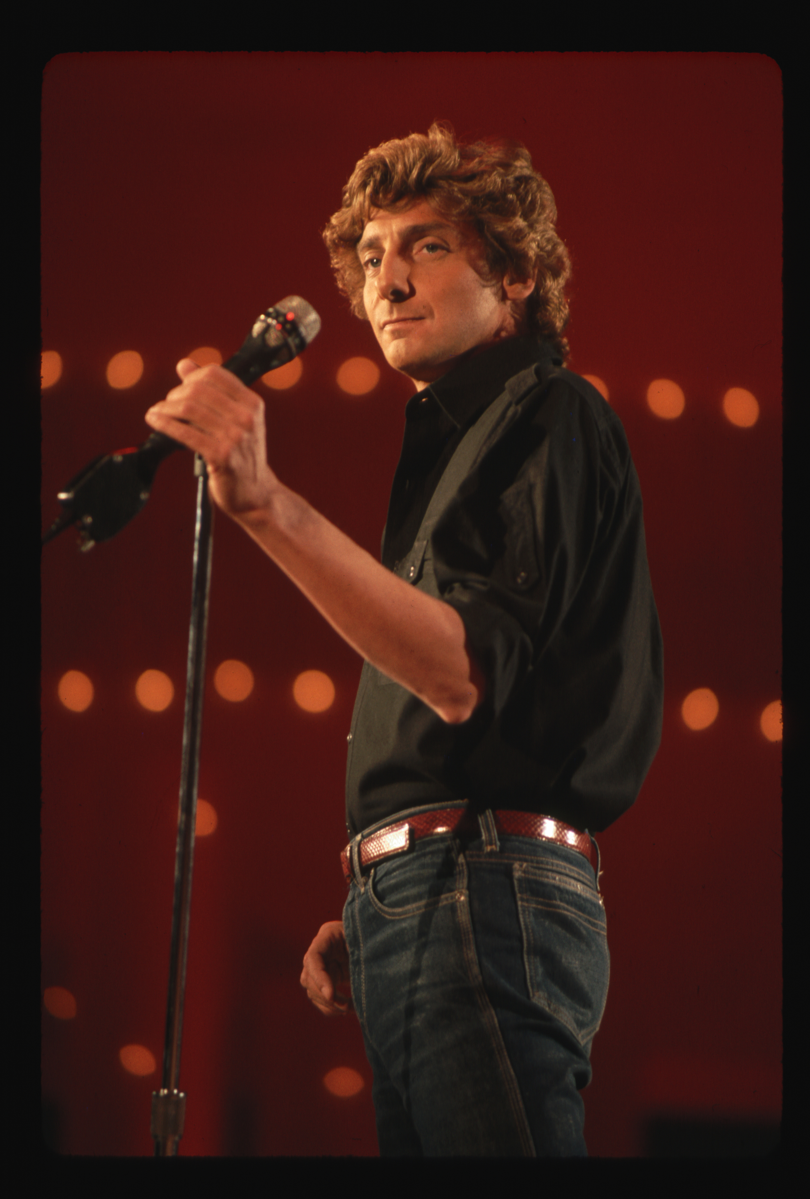 Manilow's rise to fame was somewhat of a slow burn until he exploded in popularity in the mid-1970s.