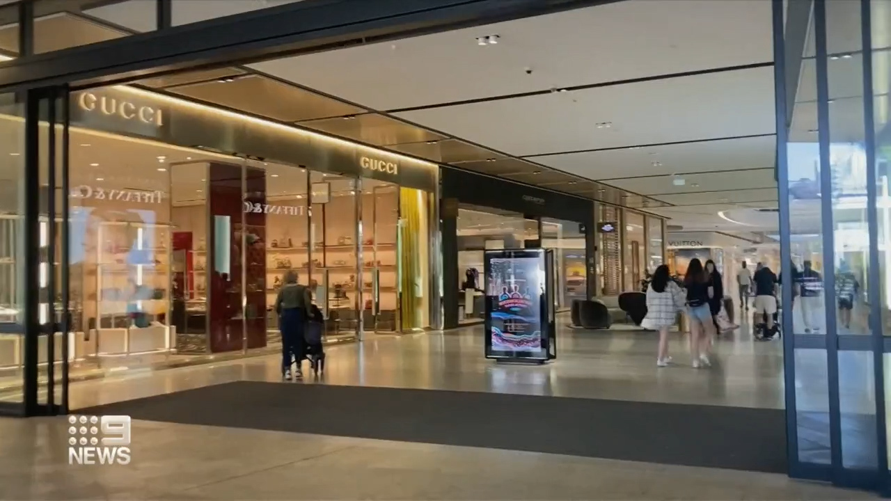 Queensland mother told not to breastfeed in shopping centre 'high-end'