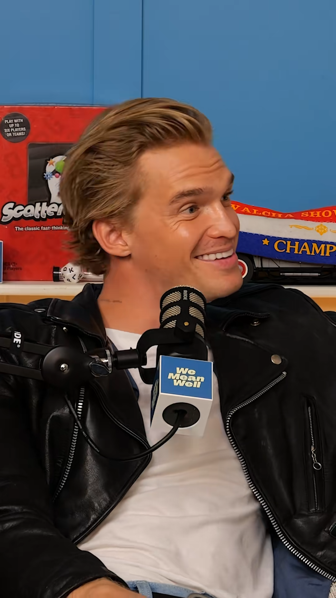 Cody Simpson single fan interaction