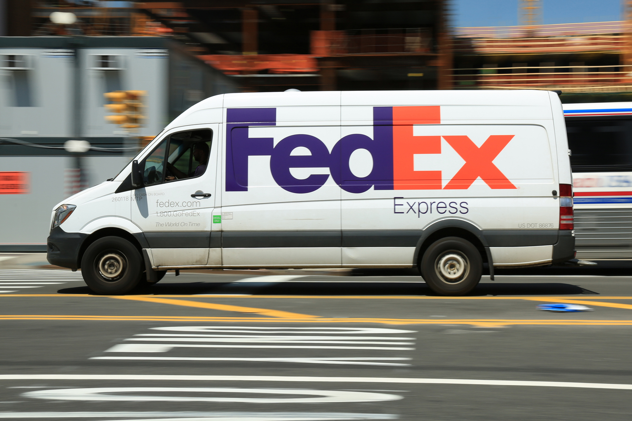 FedEx is encouraging Australias to plan ahead to ensure their Christmas parcels arrive on time.
