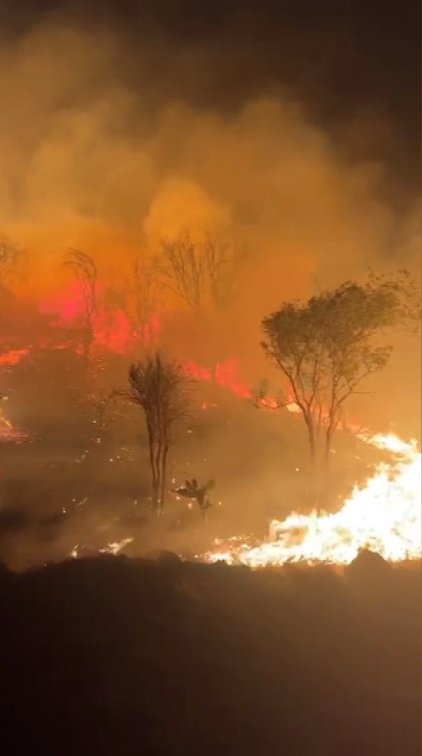 Carnarvon Gorge bushfire burns through thousands of hectares