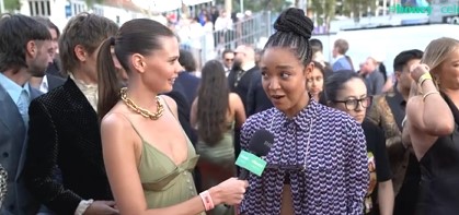 The Bold Type actress Aisha Dee scored last-minute invite to the ARIAs while sitting on a Sydney beach 