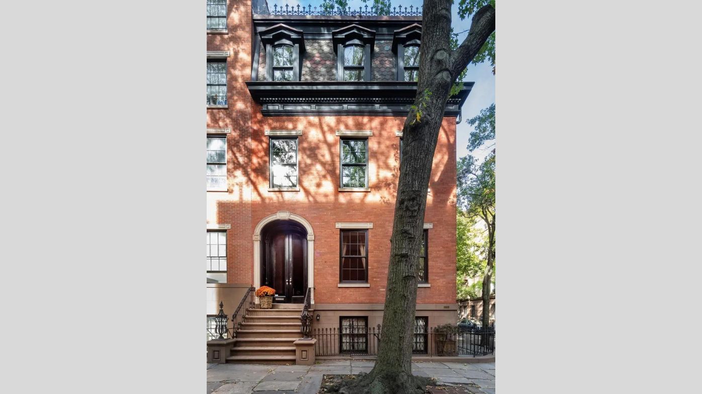 Actor Amy Schumer's reported new Brooklyn Heights home New York real estate celebrity homes for sale