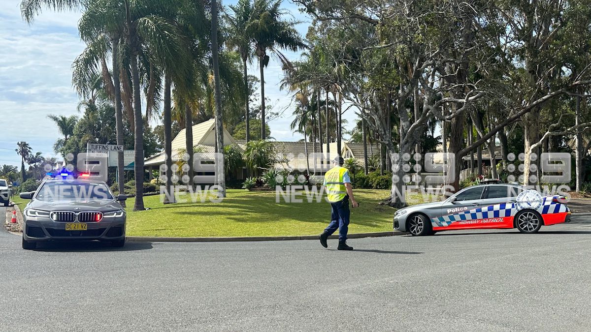 Police in Port Macquarie searching for occupants of the car. 