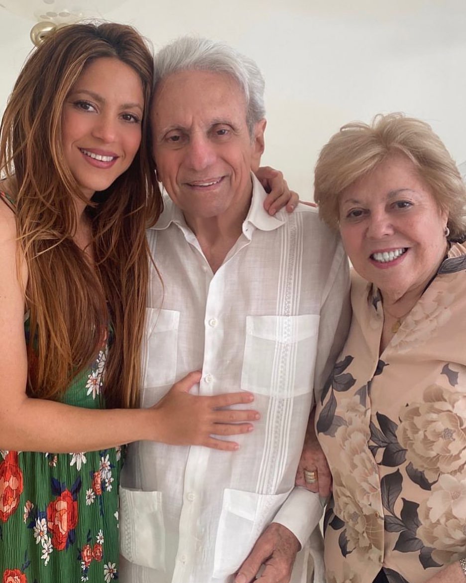 Shakira and parents