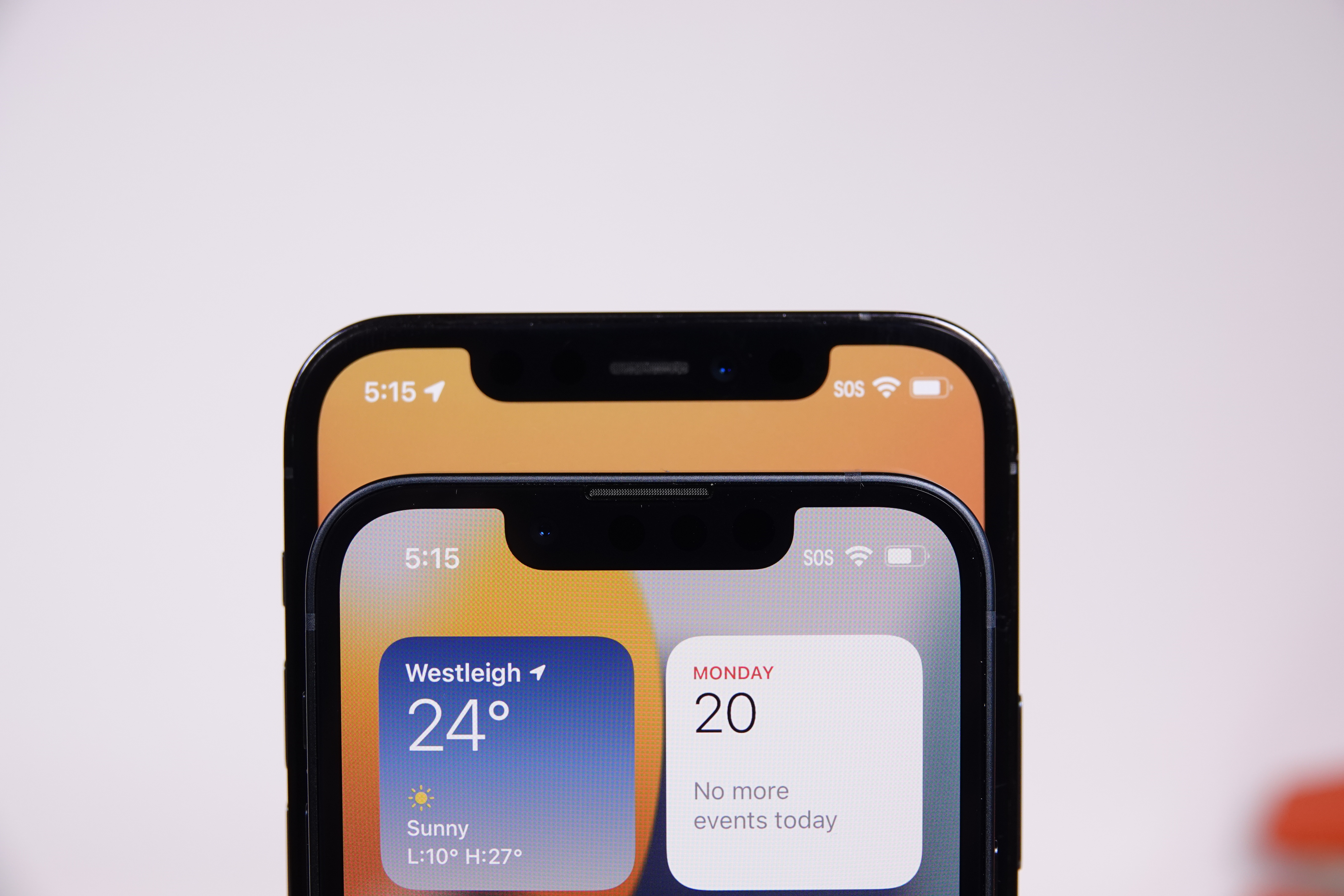 Apple says 1.5 hours extra on the iPhone 13 Mini and Pro, and 2.5 hours more on the iPhone 13 and 13 Pro max.