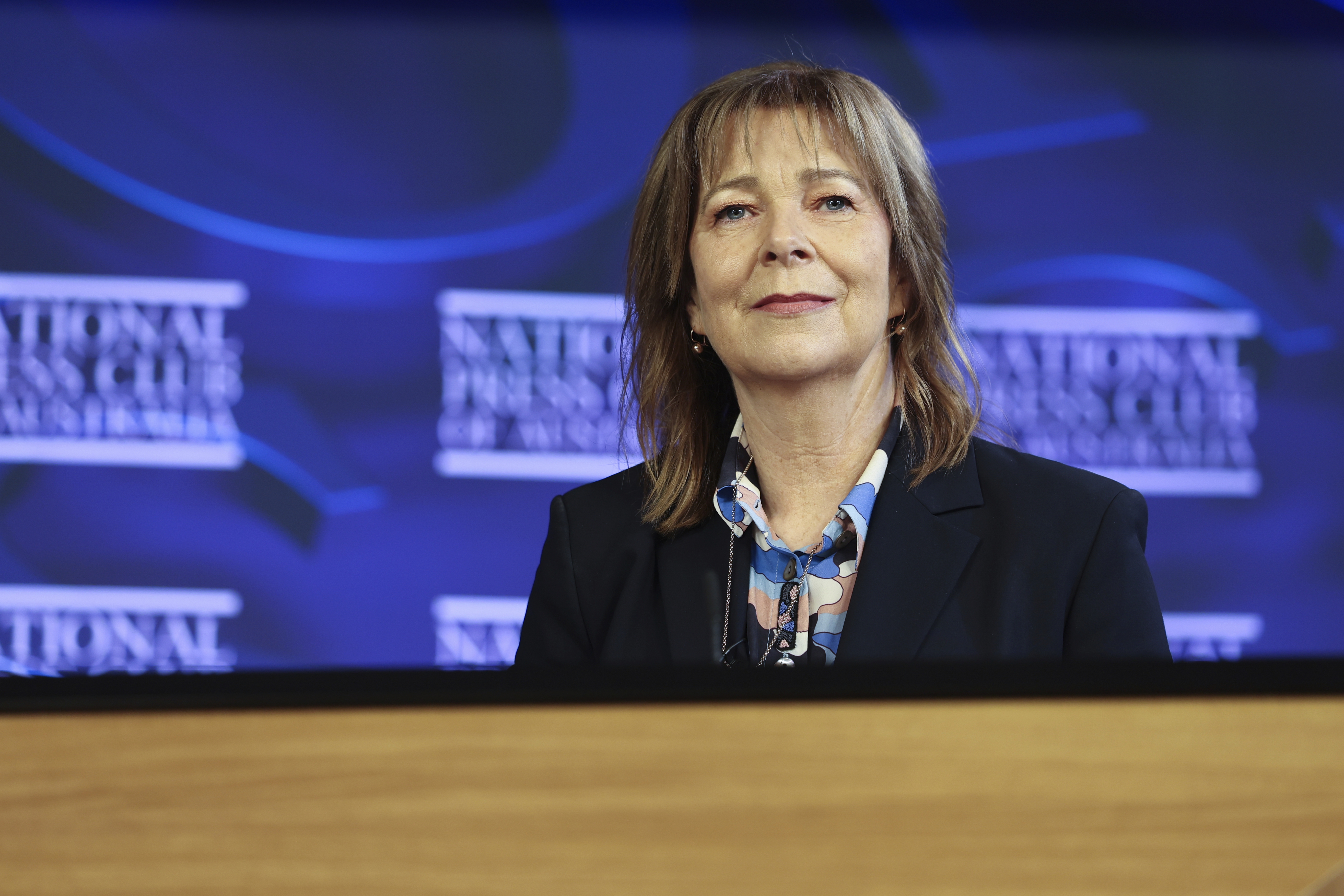 Union backs call to end junior pay rates for workers under 21