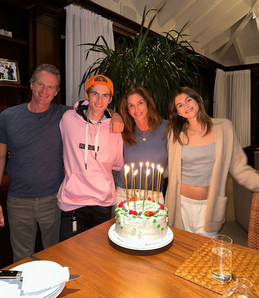 cindy crawford grown children family